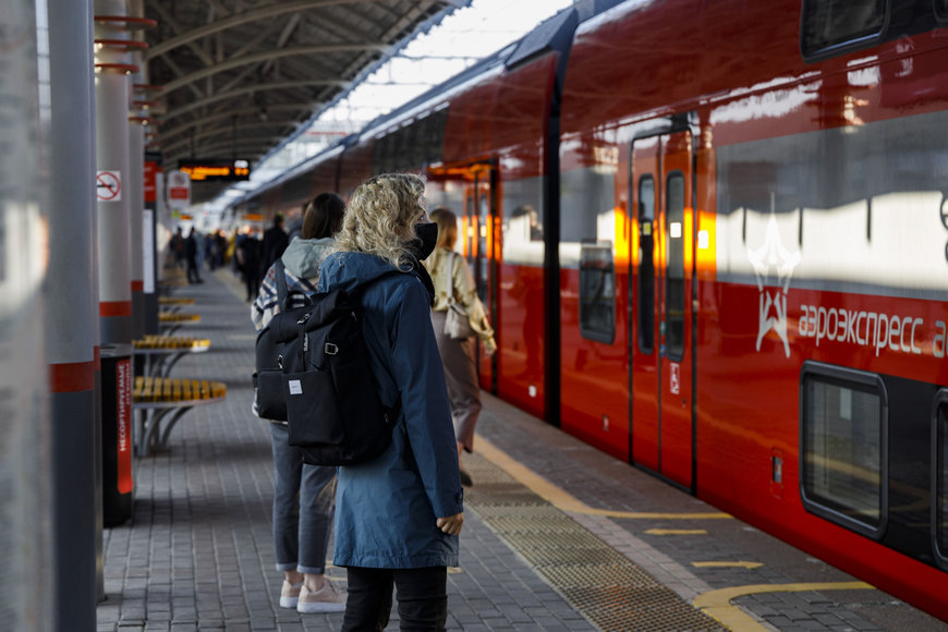 For the first time Russia launches the two-decker electric train on the Moscow Central Circle